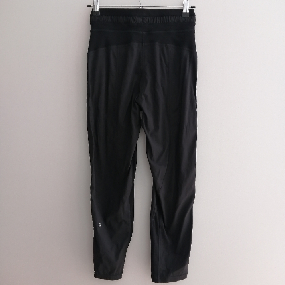 2023 Lululemon Dance Studio Crop Pants 25 Inch Cinch Hems in Black Size 2 - Picture 2 of 13